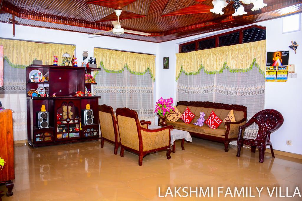 Lakshmi Family Villa Negombo Bagian luar foto